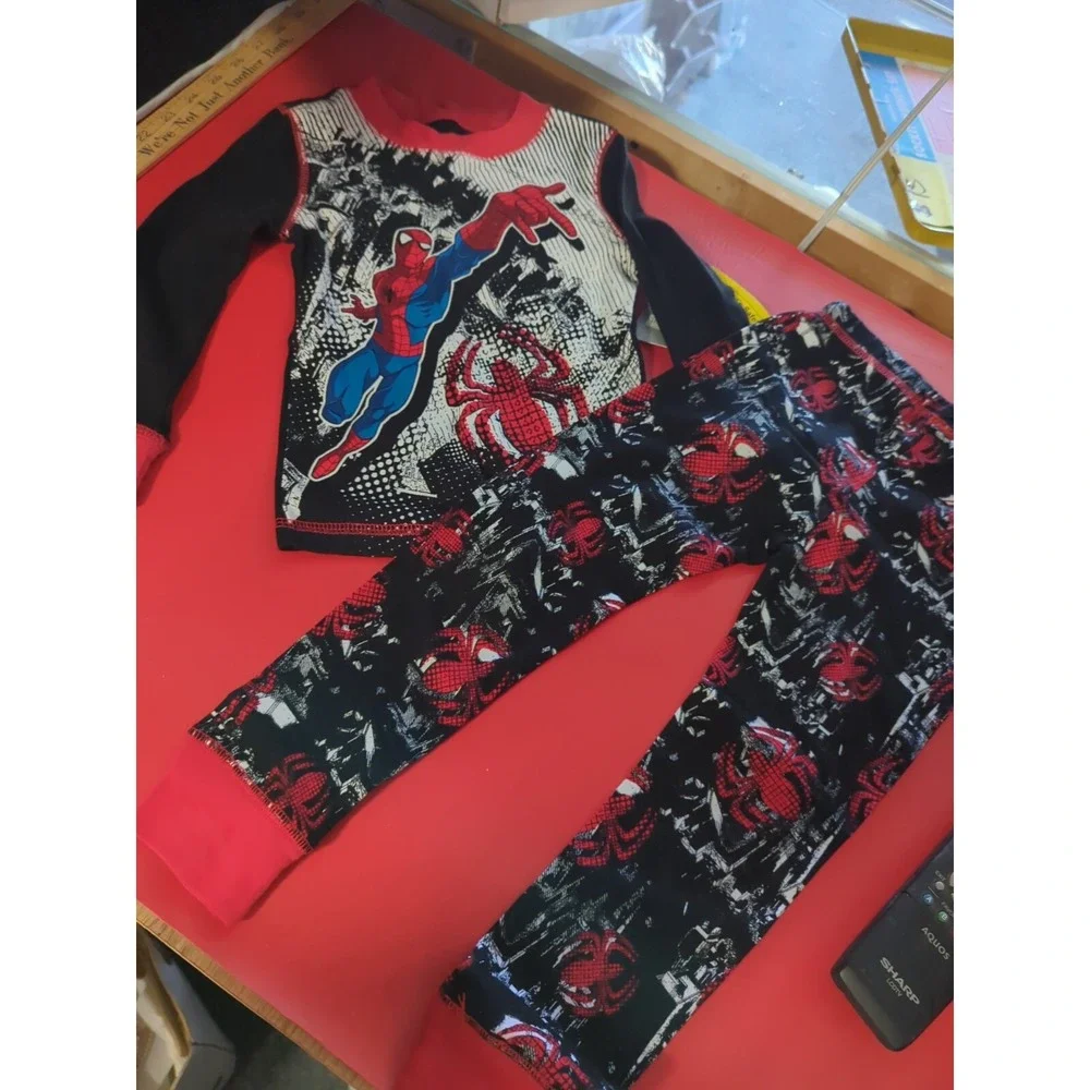 Disney‎ store Marvel Spiderman size 4 boys pajamas sleepwear NWT